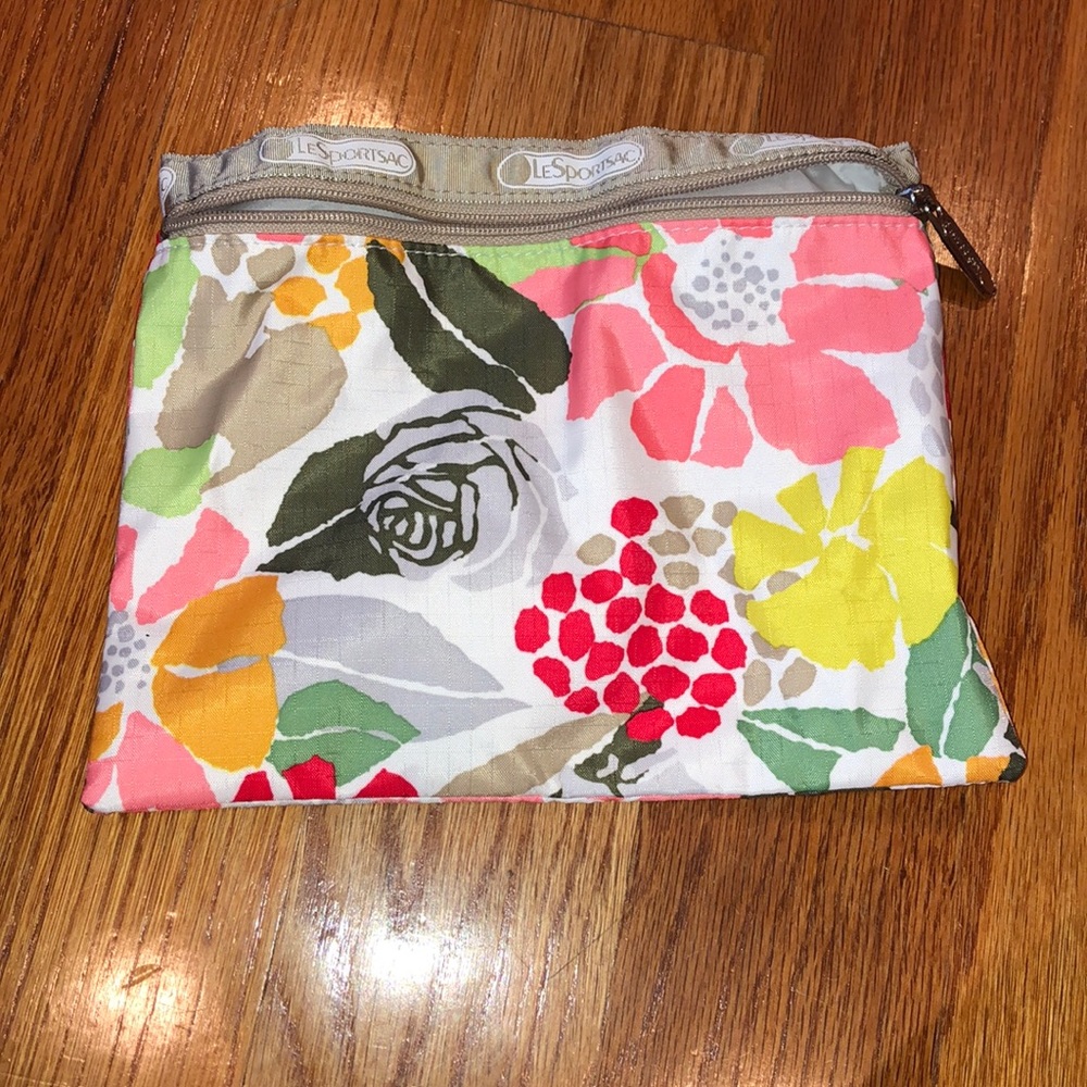 Lesportsac case
